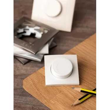 Валенсия лицевая панель светорегулятора 600W 220В жемчуг