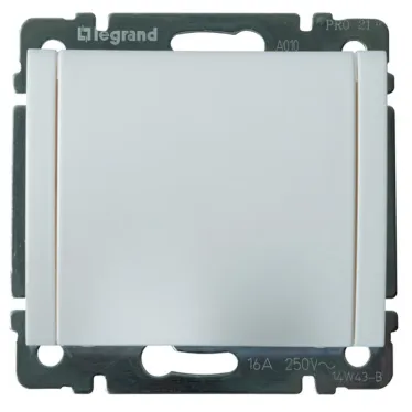 Galea Life Розетка с заземлением со шторками и крышкой white лицевая панель