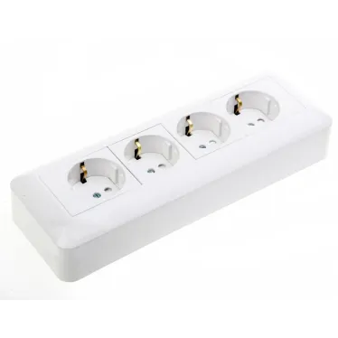 ПРИМА Розетка 4 поста наружная с заземлением 250В 16А со шторками белая монтажная пластина