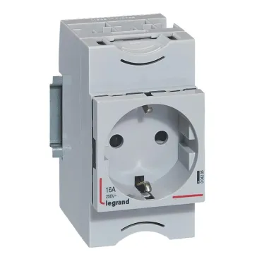 Розетка на DIN-pейку 2K+Т немецкий стандарт 10/16А