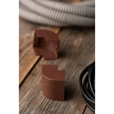 Угол внешний (40х25) (4 шт) Plast под темное дерево