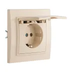 Розетка одноместная СП с заземлением Минск с крышкой 16А бежевая с защитными шторками