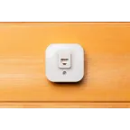 Quteo Розетка телефонная RJ11 наружная белая