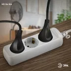 Удлинитель электрический с заземлением 3 розетки 5м ПВС 3x0,75мм2 10А UX-3e-5m ЭРА