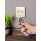 Валенсия розетка компьютерная RJ-45 2-местная кремовая