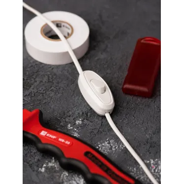 Выключатель проходной на шнур для бра белый 6А