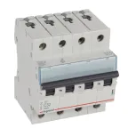 Выключатель автоматический четырехполюсный 32А C TX3 6кА/10кА