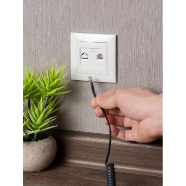 Валенсия розетка телефонная RG-11 1-местная белая