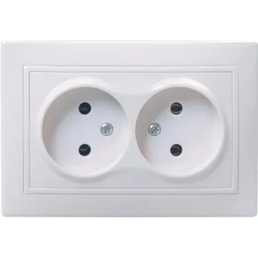 КВАРТА Розетка двойная без заземления без шторок белая в сборе