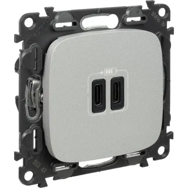 Valena ALLURE.Зарядное устройство с двумя USB-разьемами тип С-тип С 240В/5В 3000мА.С лицевой панелью.Цвет Алюминий