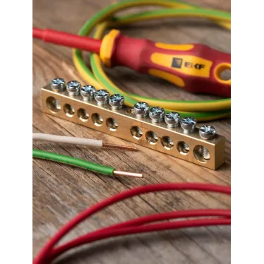 Шина нулевая 8х12мм 125А 10 отверстий крепеж по центру латунь PROxima