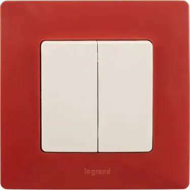 ETIKA Выключатель двухклавишный белый на безвинтовые зажимы 10АХ