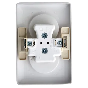 ХИТ Розетка двойная скрытая белая без заземления и шторок 16А 250В