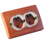 Розетка двойная скрытая с заземлением со шторками (стакан) дуб