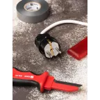 Вилка прямая усиленная с заземлением черная 16А 250В Proxima