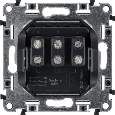 Valena LIFE Выключатель трехклавишный 10АХ 250В с лицевой панелью Винтовые зажимы Белый