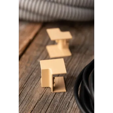 Угол внутренний (25х16) (4 шт) Plast под светлое дерево