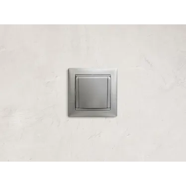 VALENA Розетка с заземлением без шторок с крышкой алюминий