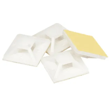 Площадка самоклеящаяся 30х30 белая под хомуты (100шт)