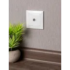 Валенсия розетка телевизионная 1-местная проходная 14дБ-240МГц белая