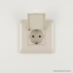 Avanti Розетка с крышкой в стену, 2P+E, ''Ванильная дымка''