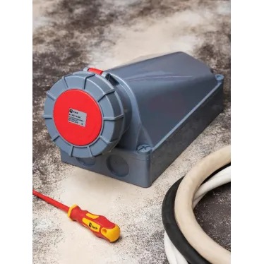 Розетка стационарная наружная 1442 3Р+РЕ 125А 380В IP67 PROxima