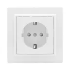 Розетка Минск одноместная СП с заземлением 16А белая защитные шторки