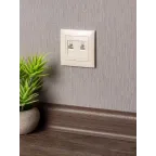 Валенсия розетка компьютерная RJ-45 2-местная кремовая