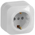 GLORY Розетка одноместная наружная с заземлением с защитной шторкой белая