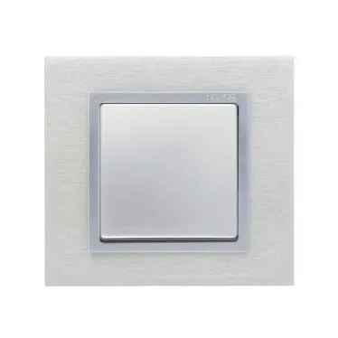 Рамка на 3 поста, S82N, сталь матовая - алюминий (металл)