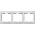 КВАРТА Рамка вертикальная белая 3 поста