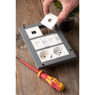 Рамка приборная на 12 модулей для лючка C-Line 24