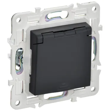 SKANDY Розетка 1-местная с заземлением с защитными шторками и крышкой 16А IP44 SK-R11G графит IEK