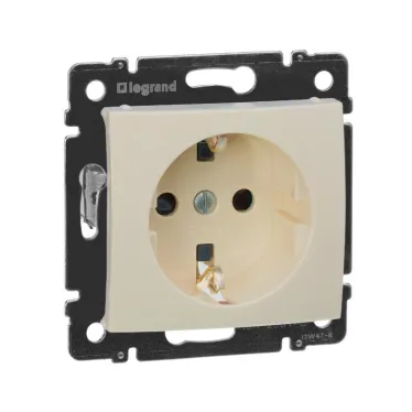 VALENA Розетка с заземлением со шторками в рамку слоновая кость
