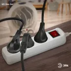 Удлинитель электрический с заземлением с выключателем 3 розетки 3 м ПВС 3x0,75мм2 10А UX-3es-3m ЭРА