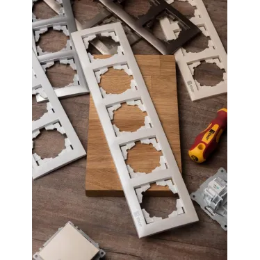 Валенсия Рамка 5-местная жемчуг