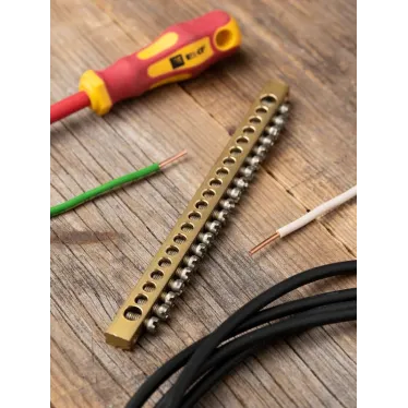 Шина PEN ноль-земля 6х9мм 20 отверстий латунь крепеж по краям PROxima