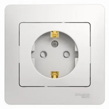 GLOSSA Розетка с заземлением со шторками в сборе белая