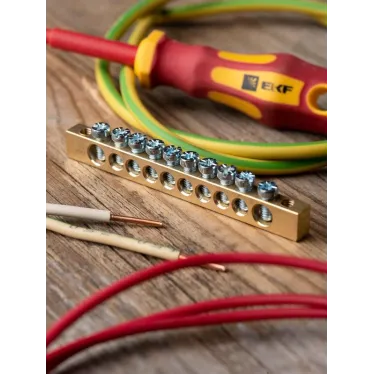 Шина PEN ноль-земля 6х9мм 10 отверстий латунь крепеж по краям PROxima