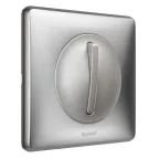 Celiane Лицевая панель выключателя/переключателя однополюсного 067001/02/31/32 с тонкой клавишей титан