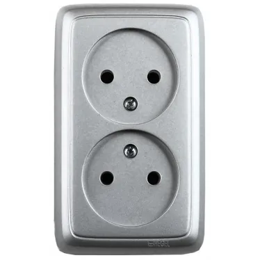 Розетка двойная наружная со шторками с изоляционной пластиной серебро