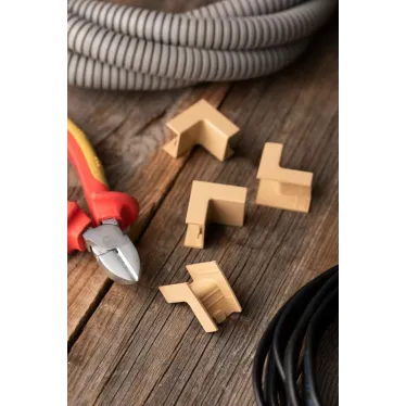 Угол внутренний (20х10) (4 шт) Plast под светлое дерево