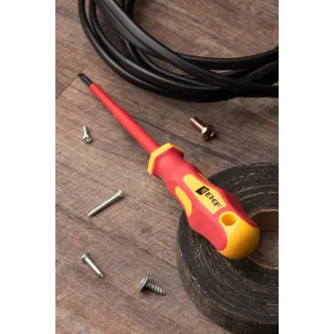 Отвертка Master SL4x100 мм 1000В Basic