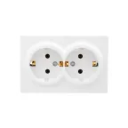 LETO Розетка двойная с заземлением закрытый корпус белый Lezard 752-0200-127B