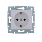 KARINA Розетка с защитой от детей ПБТ белая (10шт/120шт)