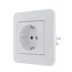 KARINA Розетка с защитой от детей керамика белая (10шт/120шт)