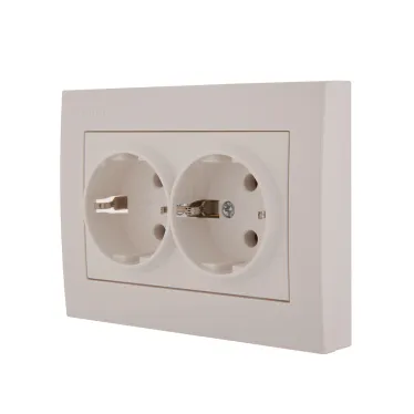 Розетка RAIN двойная с/з керамика белая
