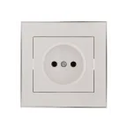 RAIN Розетка без заземления керамика белая с боковой вставкой хром