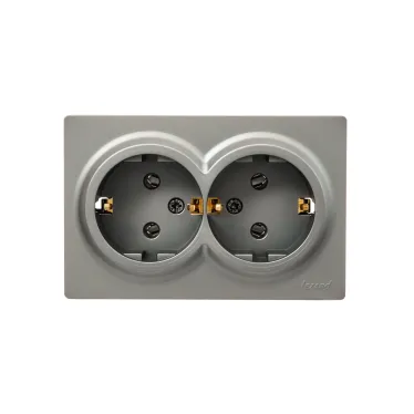 LETO Розетка двойная с заземлением закрытый корпус платина Lezard 752-3500-127B