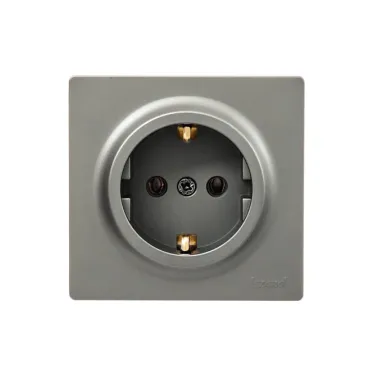 LETO Розетка с заземлением платина Lezard 752-3500-122B